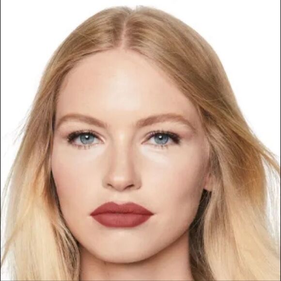 Charlotte Tillbury Matte Revolution Color Walk of No Shame - Picture 4 of 12